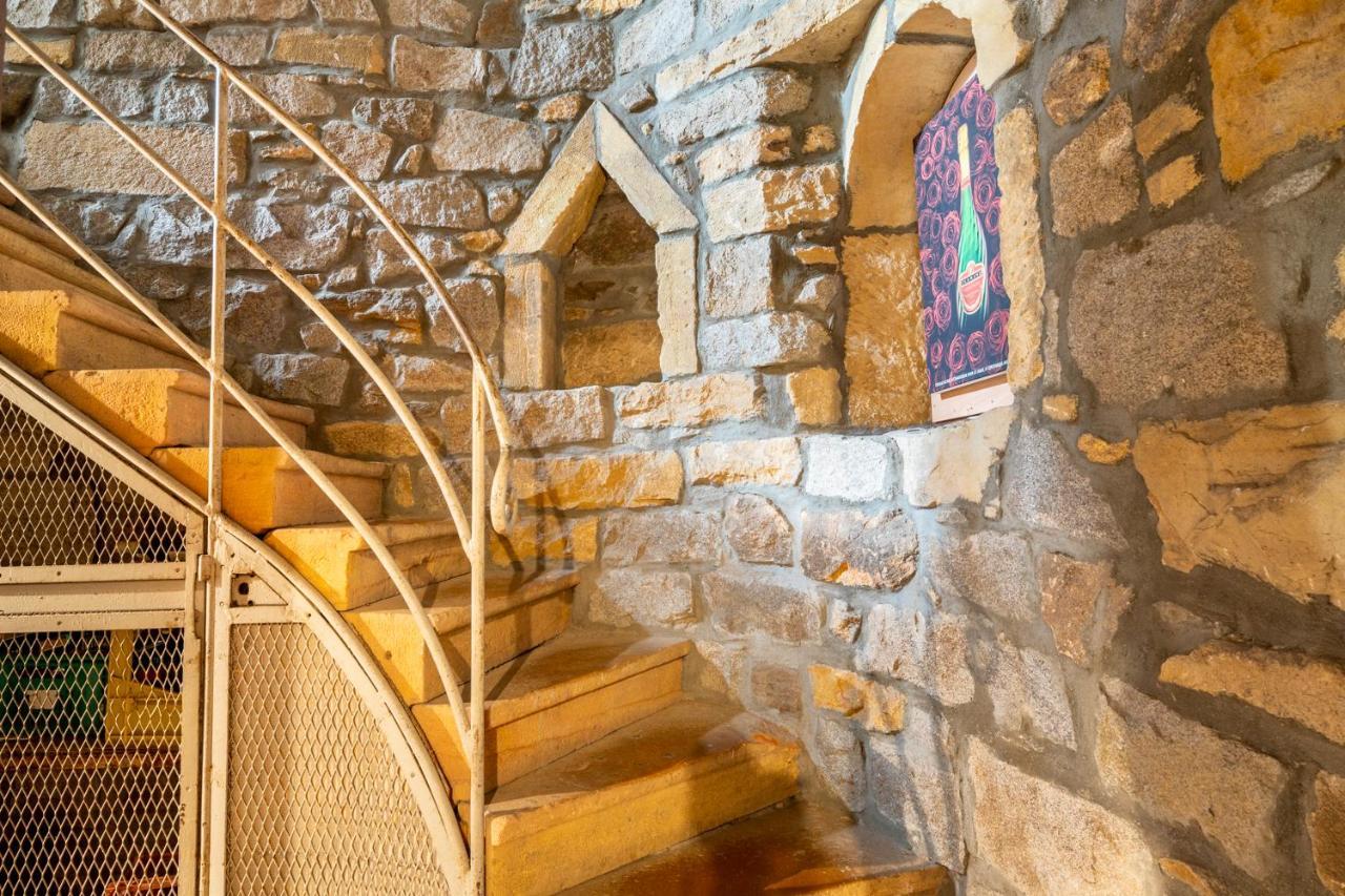 Aux Prisons De Montagny Bed & Breakfast Montagny  Bagian luar foto