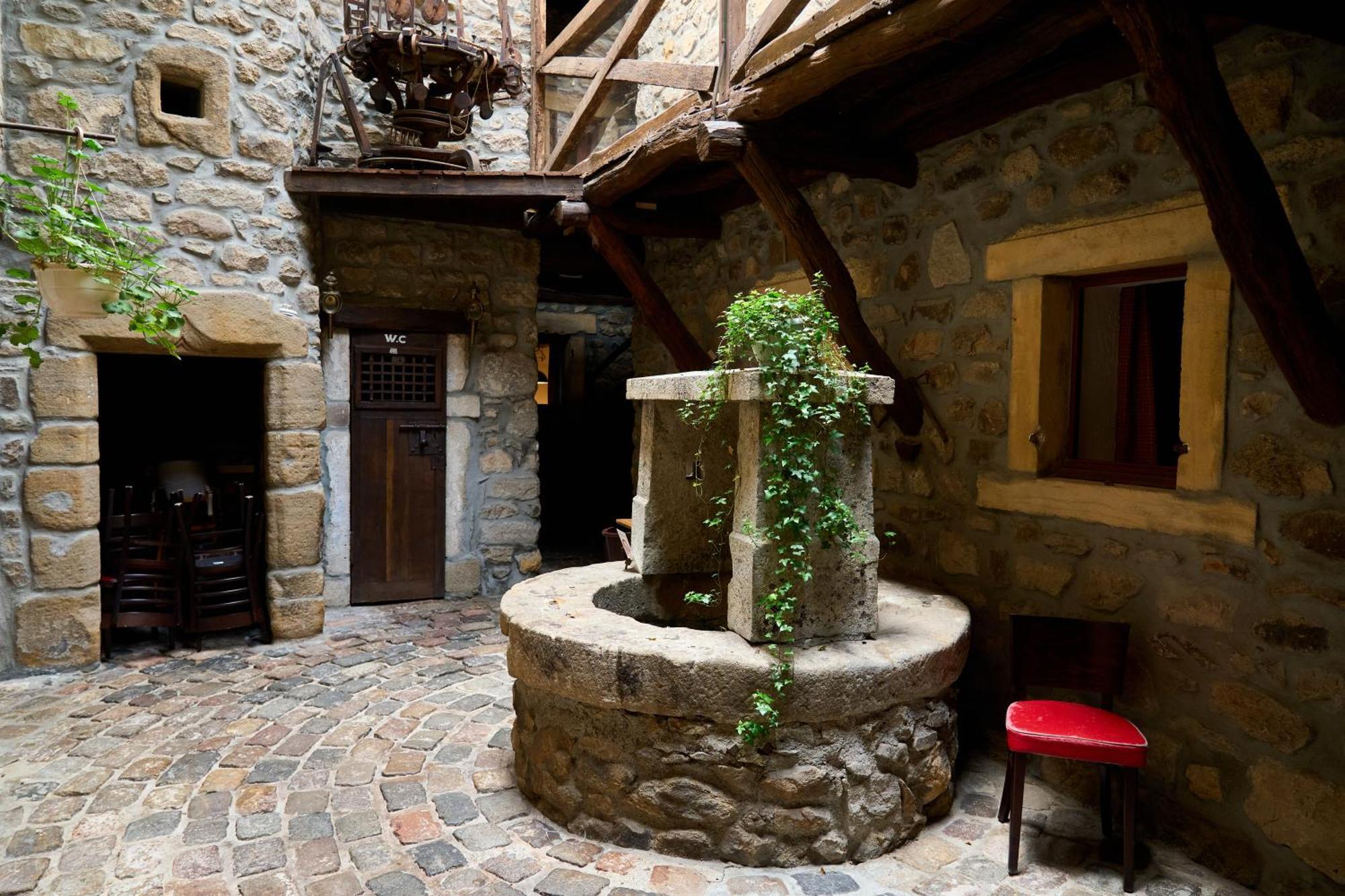 Aux Prisons De Montagny Bed & Breakfast Montagny  Bagian luar foto
