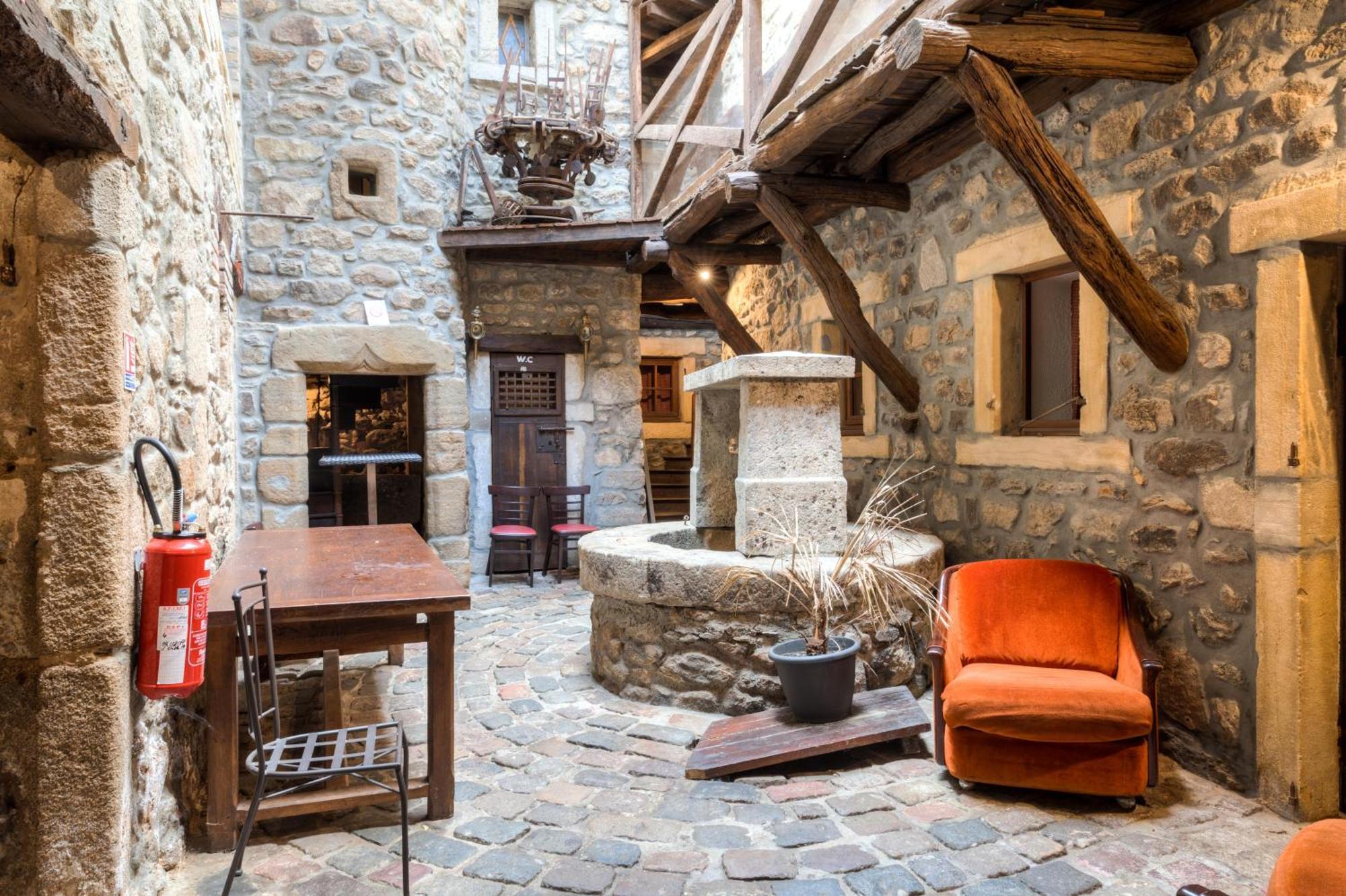 Aux Prisons De Montagny Bed & Breakfast Montagny  Bagian luar foto