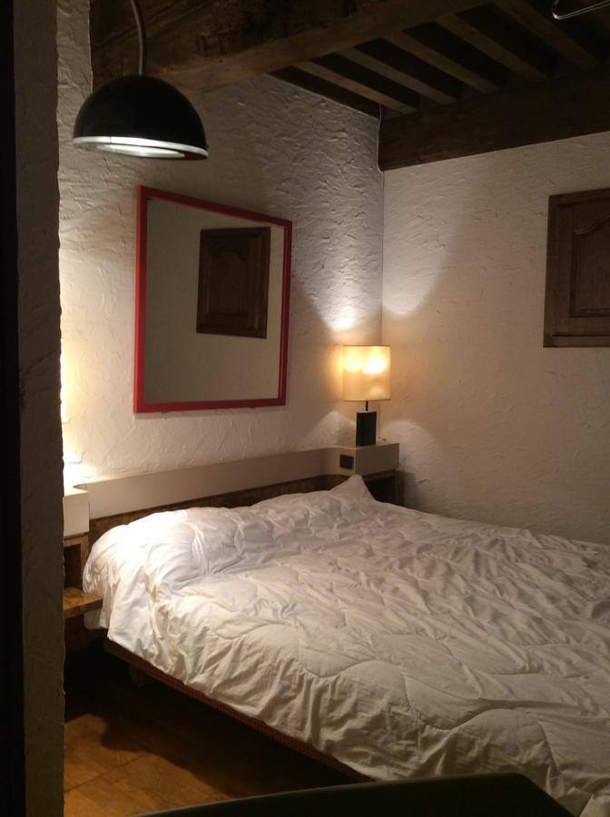 Aux Prisons De Montagny Bed & Breakfast Montagny  Bagian luar foto