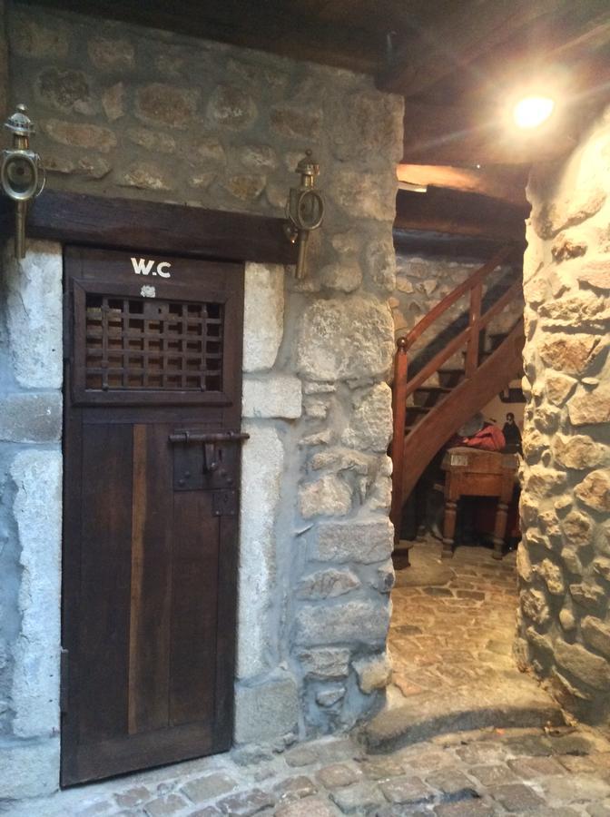 Aux Prisons De Montagny Bed & Breakfast Montagny  Bagian luar foto